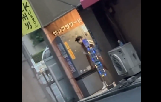 草間リチャード敬太